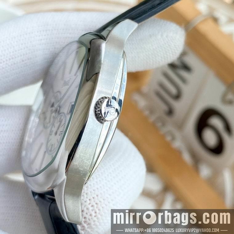 Piaget men 42mm M05
