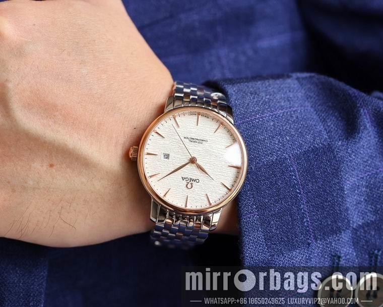 Omega men 42mm M35