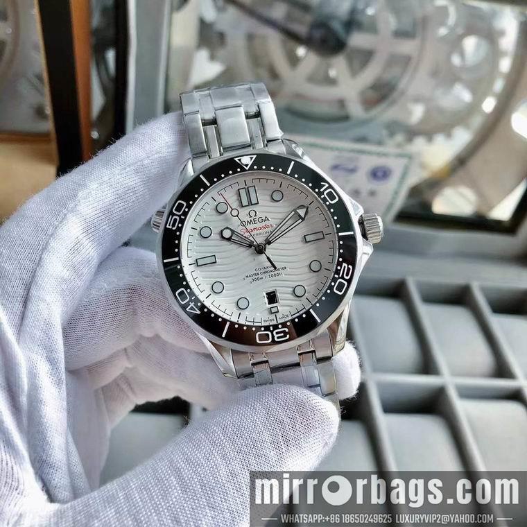 Omega men 45mm M18