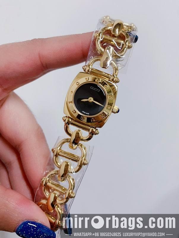 Gucci watch 121878