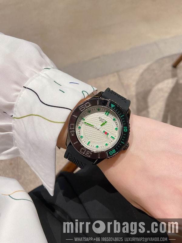 Gucci watch 041421