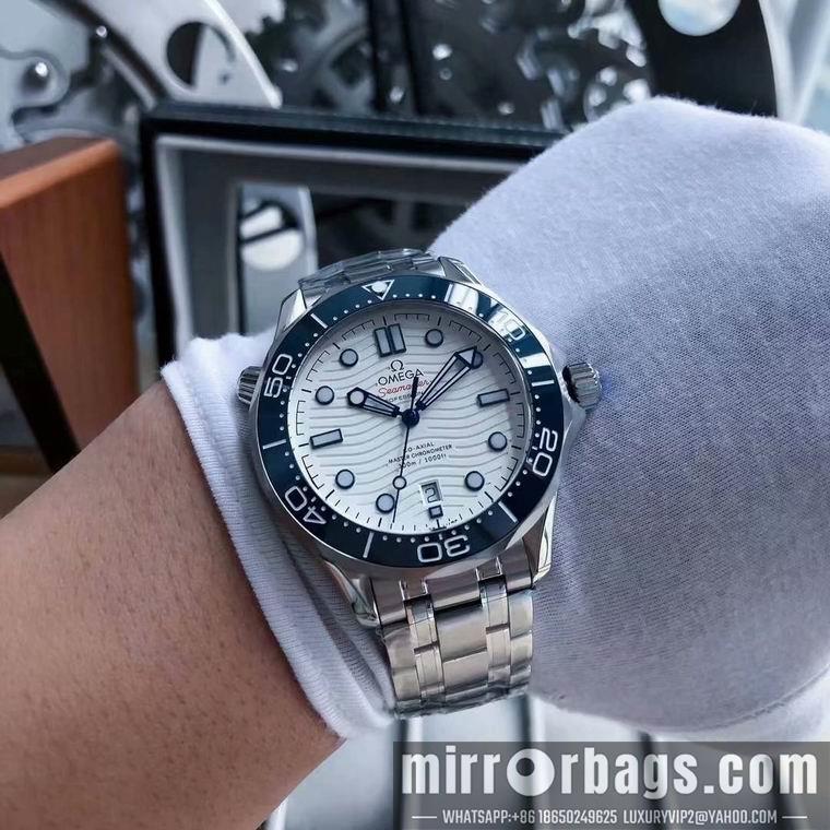 Omega men 45mm M18