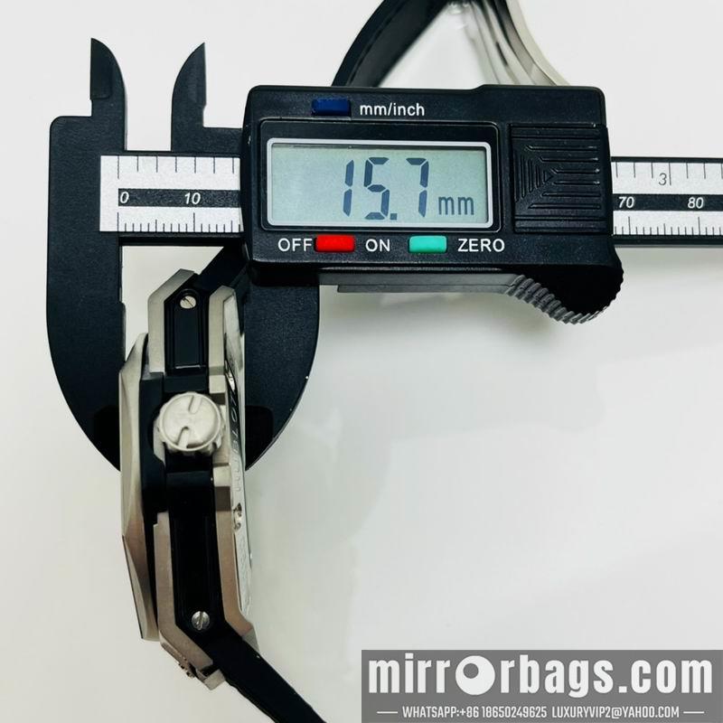 Hublot 42.3X15.7mm 082797