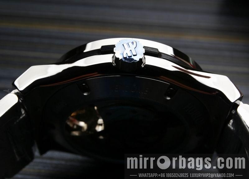 Hublot 44mm 082909