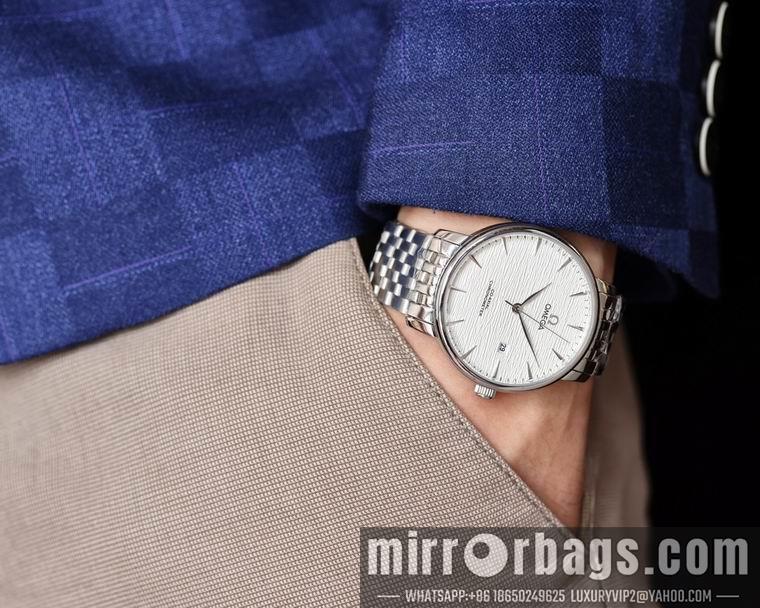 Omega men 42mm M35