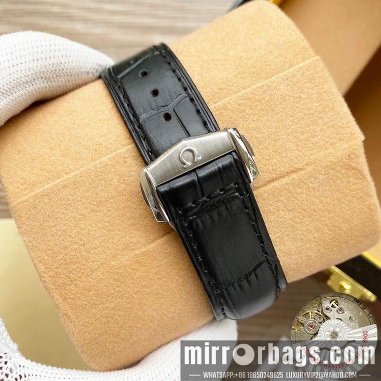 Omega men 39mm M32