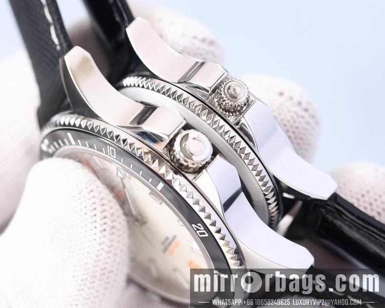 Omega men 41mm women 33mm M138