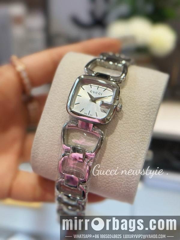 Gucci 24X22.5mm 0416107