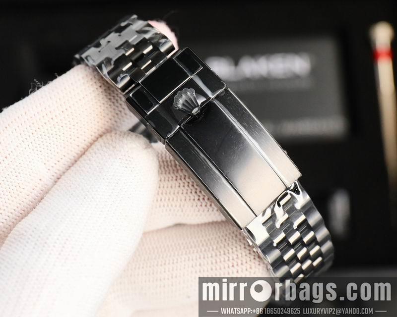 Rolex 40mm 022124