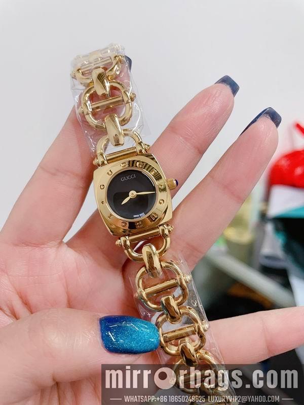 Gucci watch 121878