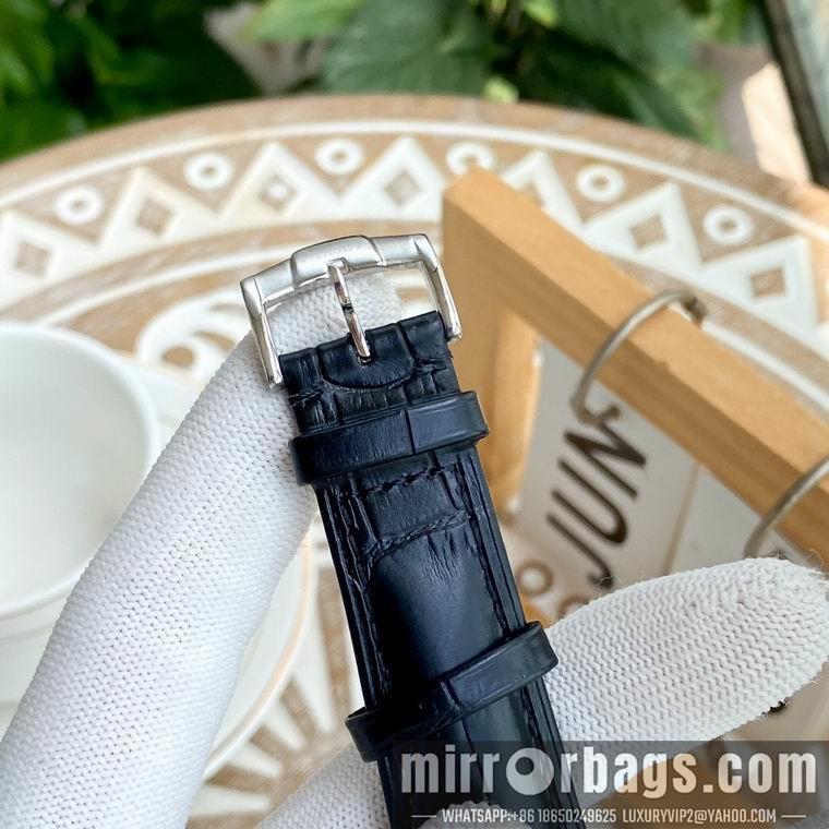 Piaget men 42mm M05