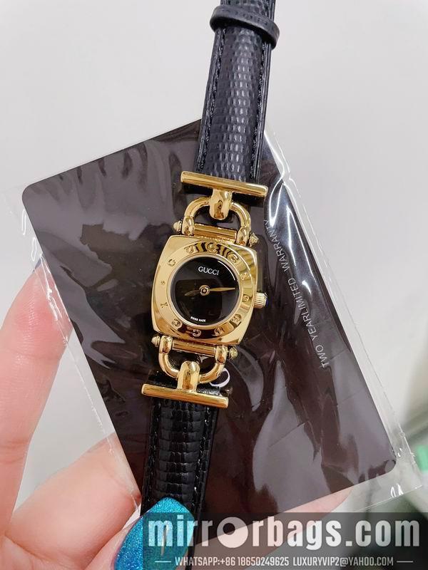 Gucci watch 121878