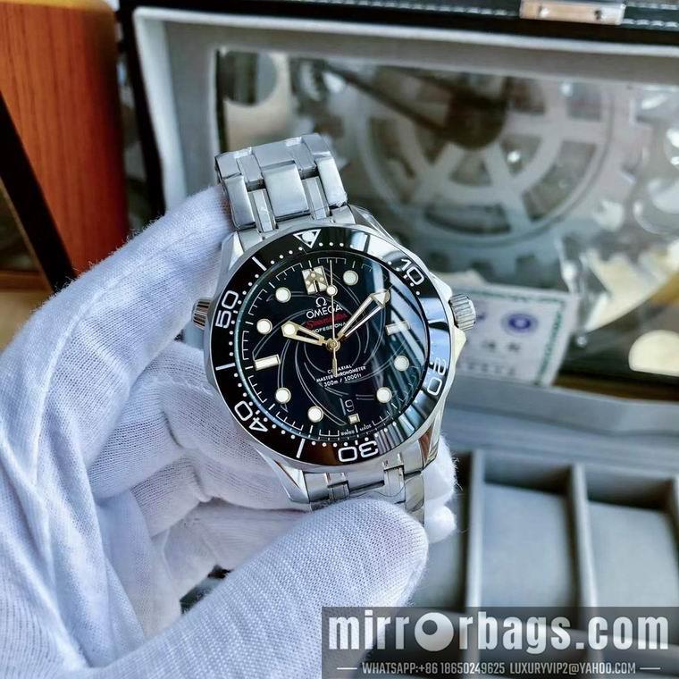 Omega men 45mm M17