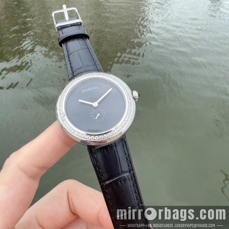 Chanel 37.5mm 032724
