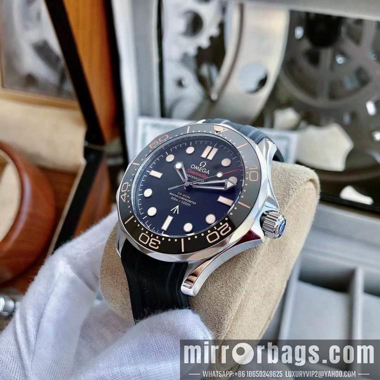 Omega men 45mm M14