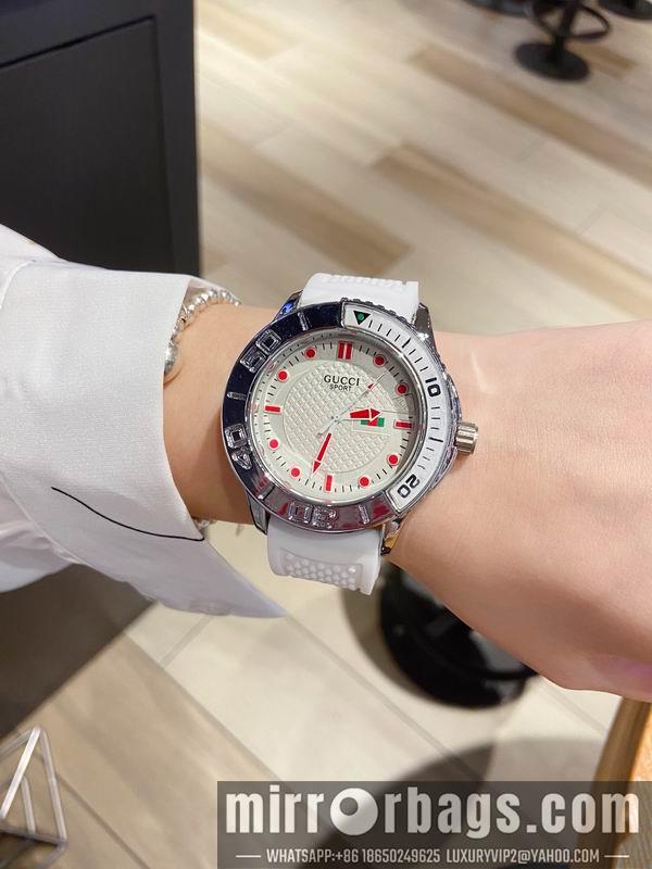 Gucci watch 041421