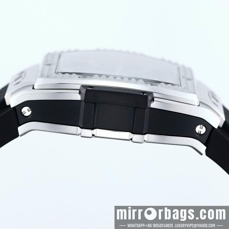 Hublot 42mm 031813