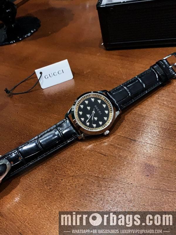 Gucci watch 102279