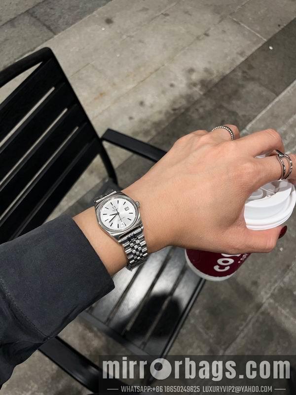 Omega woman watch 031109
