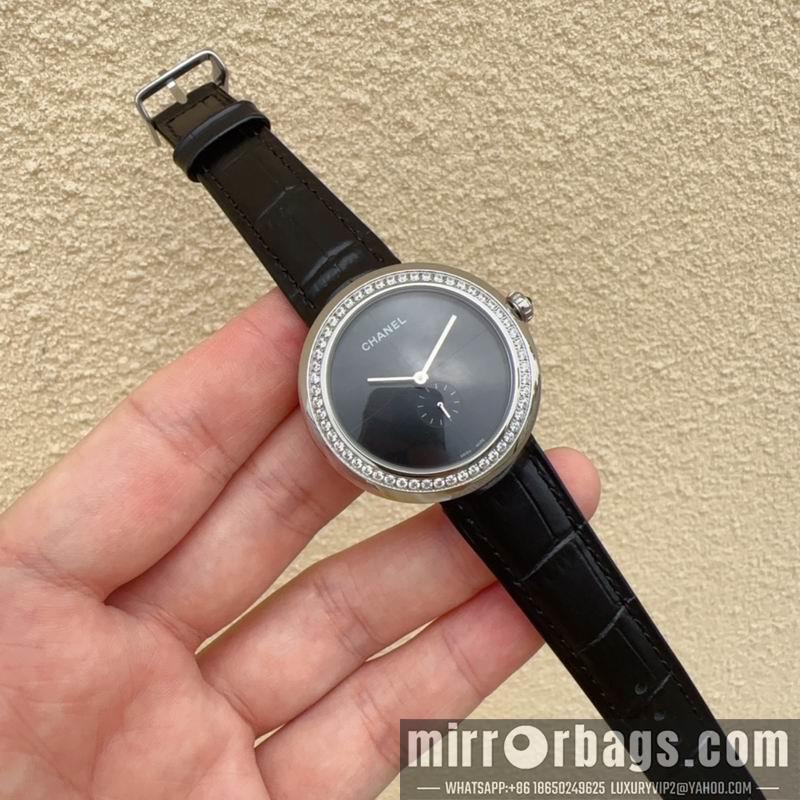 Chanel 37.5mm 032724