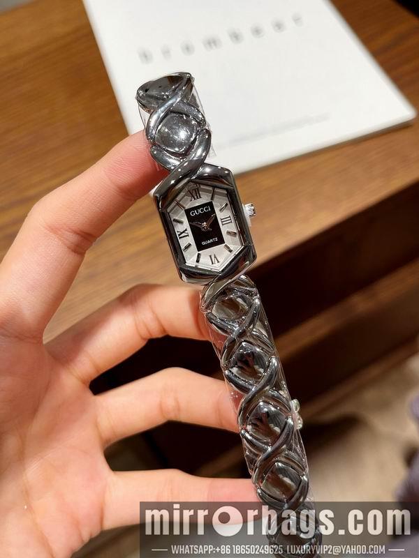Gucci watch 110184