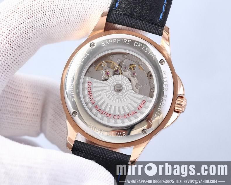 Omega men 41mm women 33mm M138