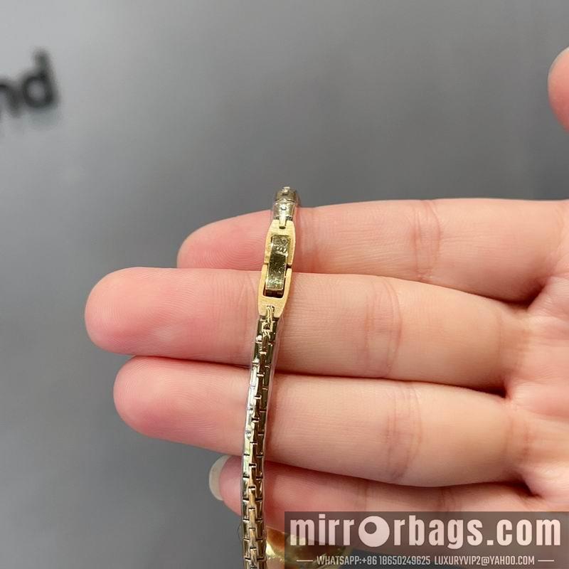 Gucci 23mm 022319