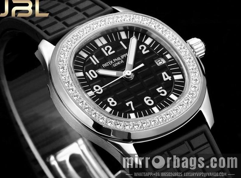 Patek Philippe 35.6mm 022317