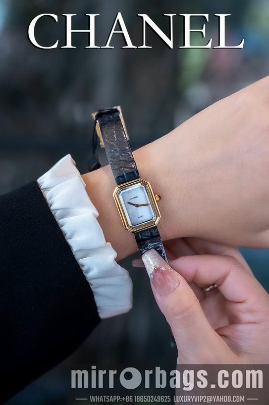 Chanel watch 022359