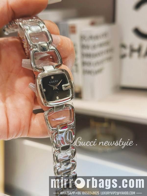 Gucci 24X22.5mm 0416107