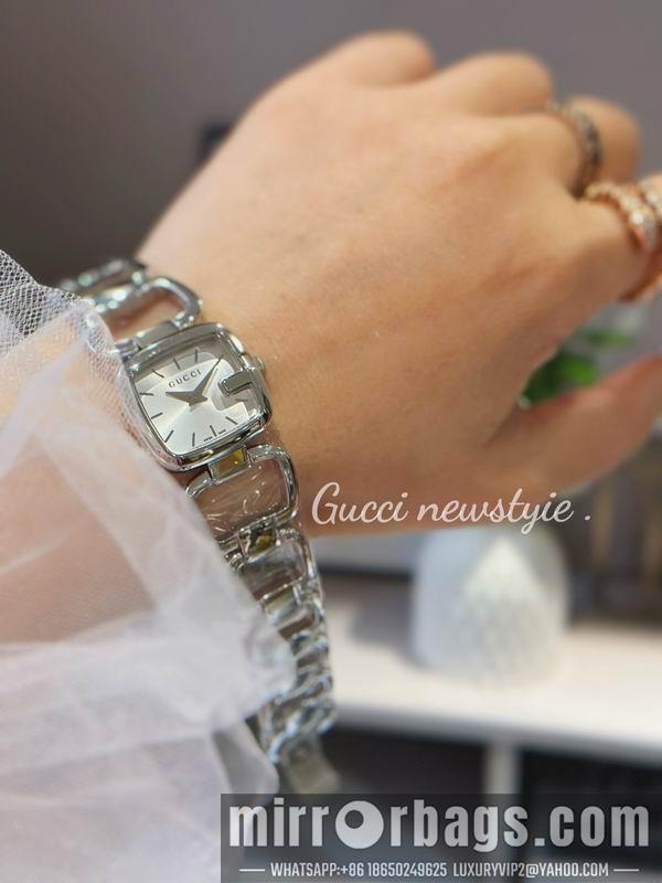 Gucci 24X22.5mm 0416107