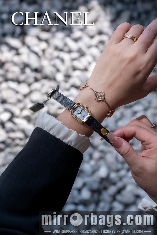 Chanel watch 022359