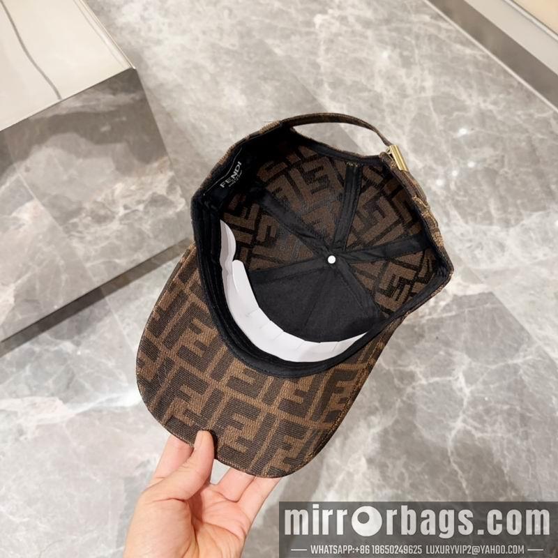 Fendi Hat dx28