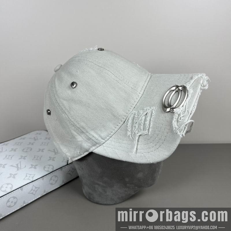 Balenciaga Hat dx40
