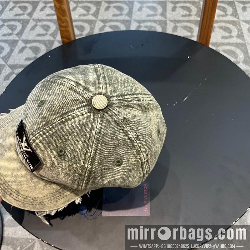 LV Hat 030982