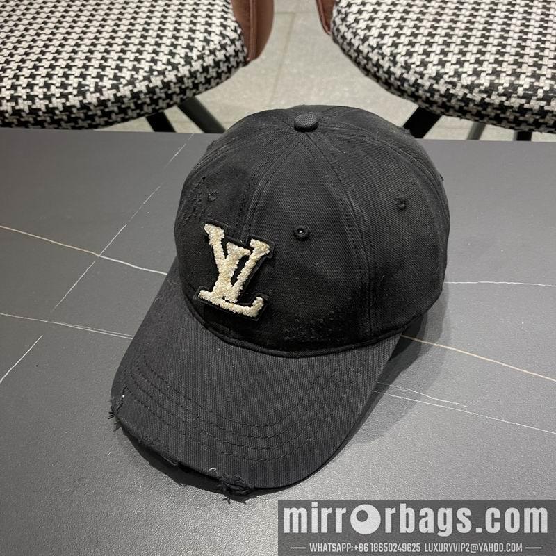 LV Hat 040201