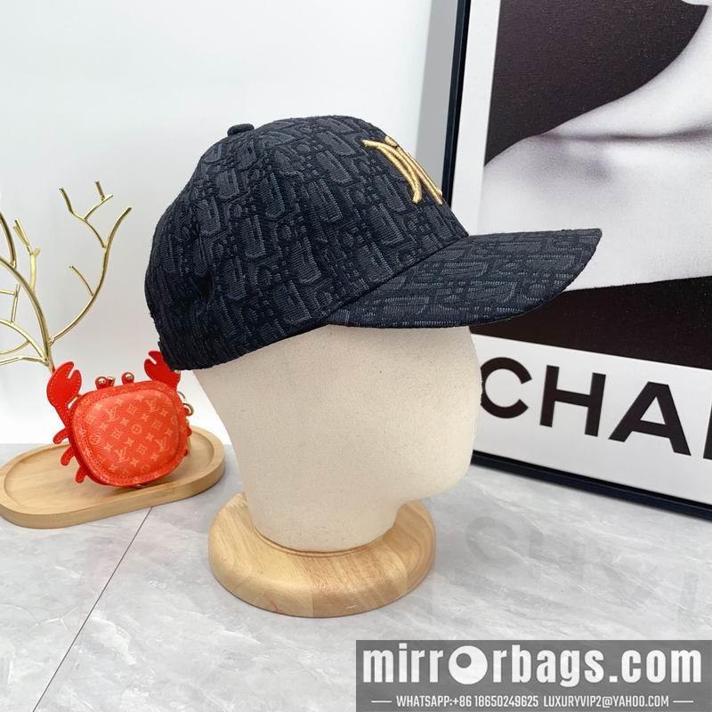 Dior Hat dx08