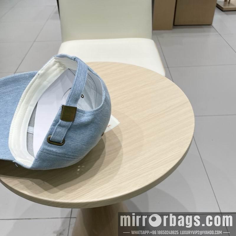 LV Hat 041403