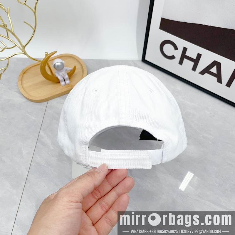 Balenciaga Hat dx50
