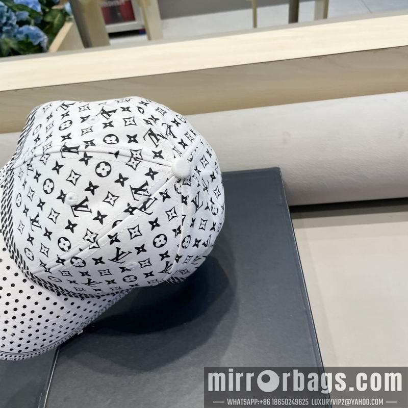 LV Hat 010403