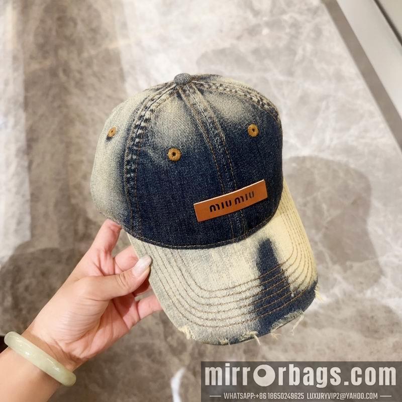 Miumiu Hat 090602