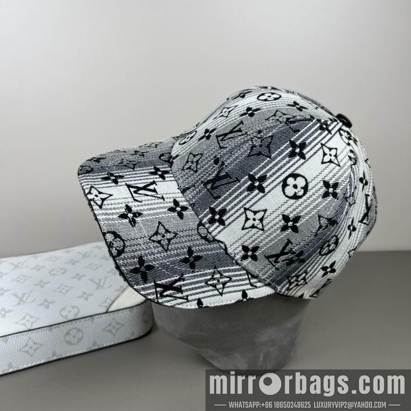 LV Hat dx72