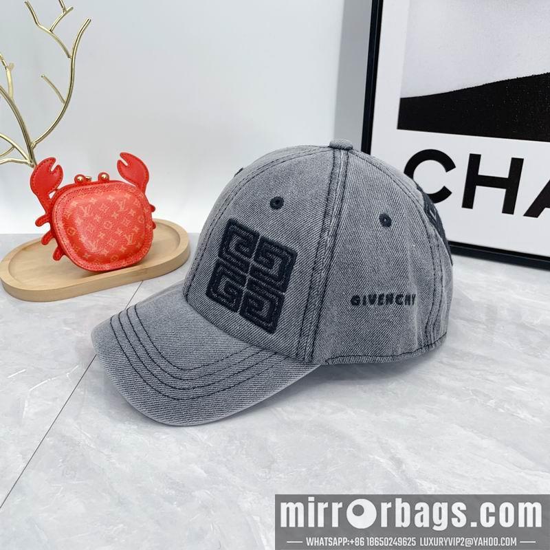 Givenchy Hat dx08