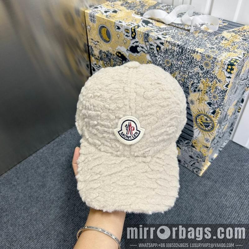 Moncler Hat dx10