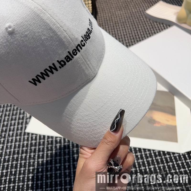 Balenciaga Hat dx01