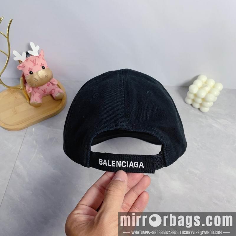 Balenciaga X Vogue Hat dx92