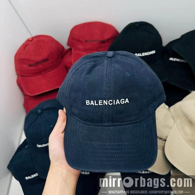 Balenciaga Hat dx102