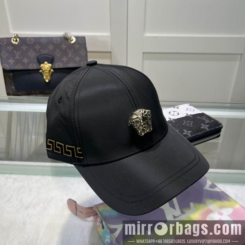 Versace Hat dx07