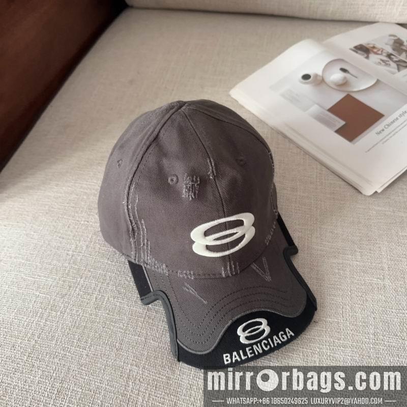Balenciaga Hat dx21
