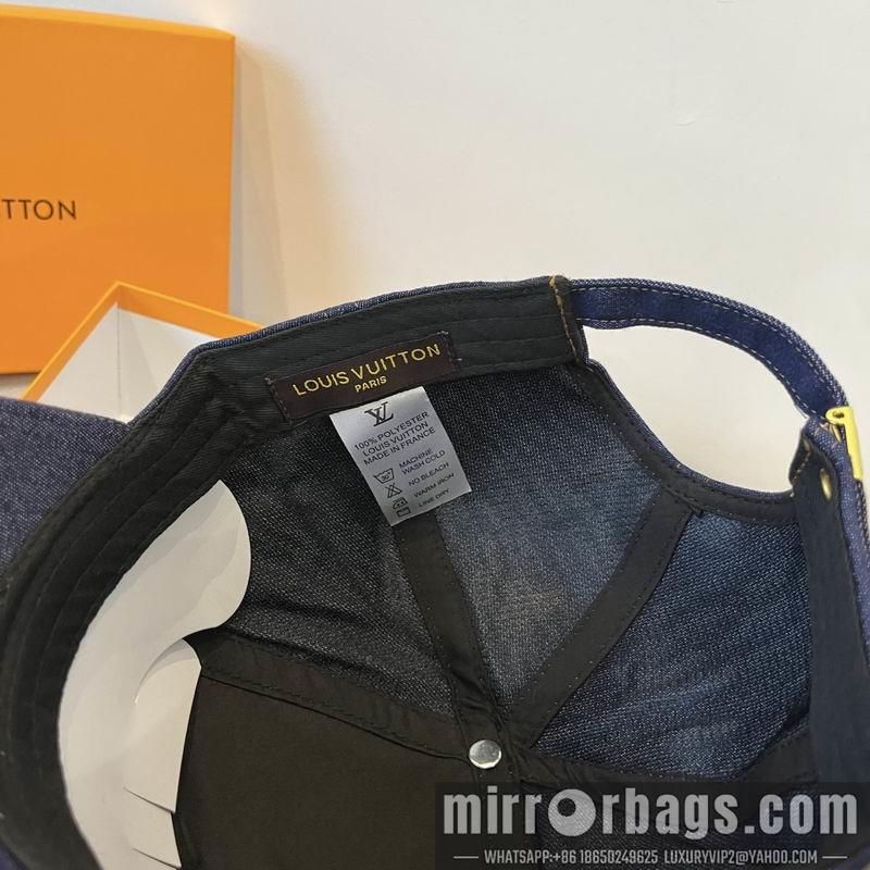 LV Hat dx32
